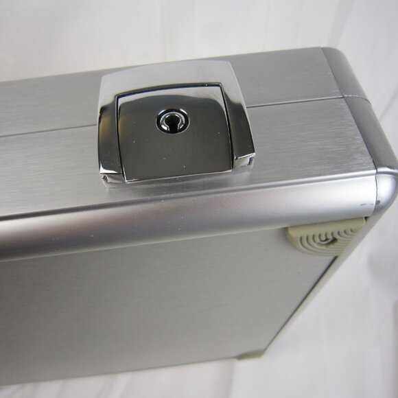 Vanguard Silver Aluminum Lock Briefcase with Two Keys 18" x 13" x 3" - Picture 4 of 16